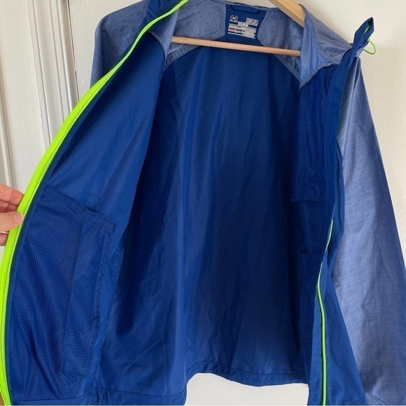 Under Armour Qualifier Active Jacket Neon Reflective Hooded Semi-fitted Medium - Picture 5 of 7